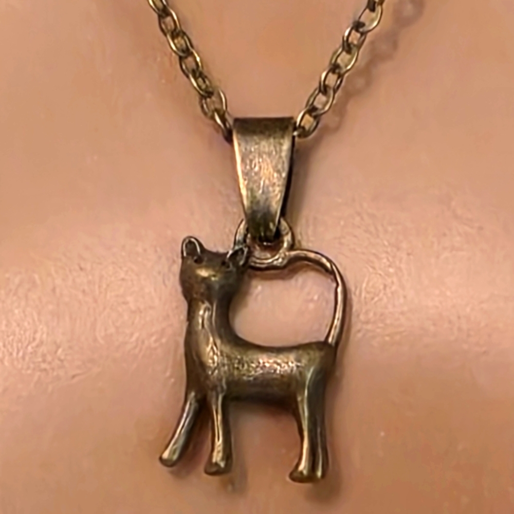 Antique Gold Cat Necklace Pendant, Gold Cat Necklace, Minimalist Elegant Kitty - Picture 8 of 13
